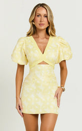 Diana Mini Dress - Jacquard Short Sleeve Cut Out Dress In Lemon